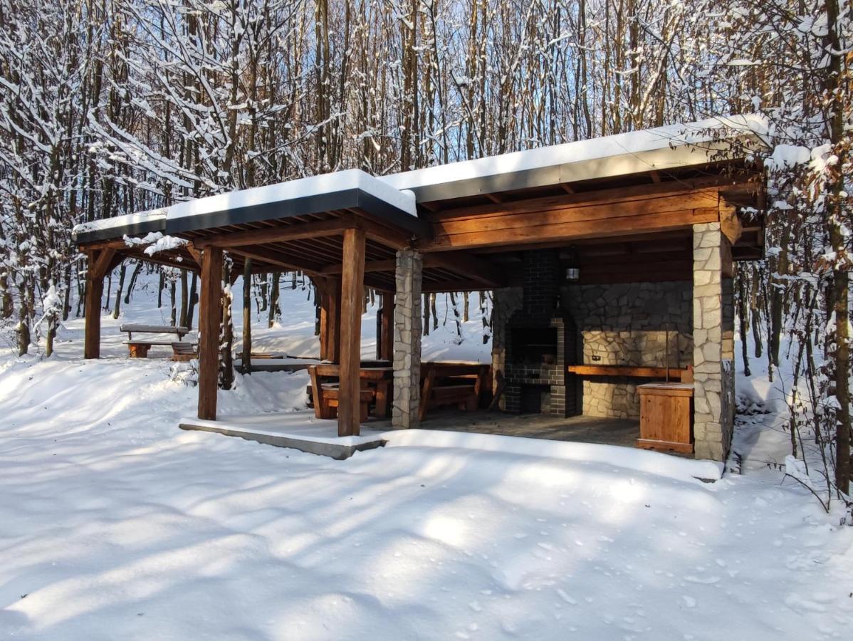 Miedzy Drzewami Biecz Exterior foto